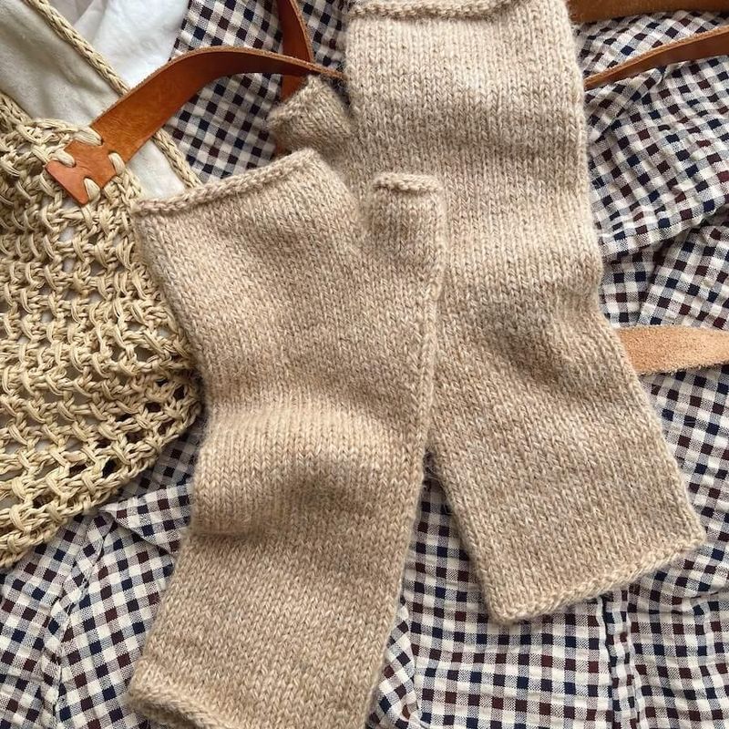 PetiteKnit Penny Gloves